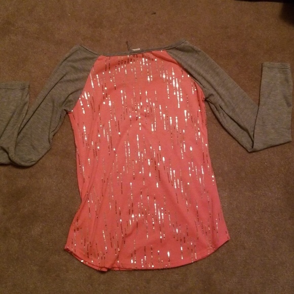 Pink shirt - Picture 2 of 3